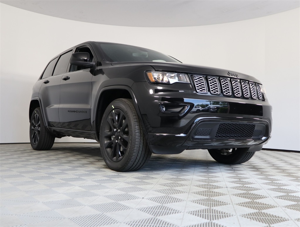 New 2019 Jeep Grand Cherokee Altitude Rwd 4d Sport Utility